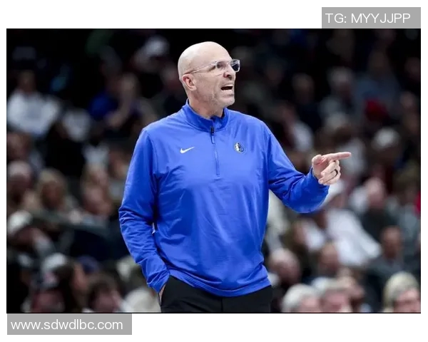 独行侠轻取尼克斯,唐西奇全场贡献33分,王者风范尽显无遗